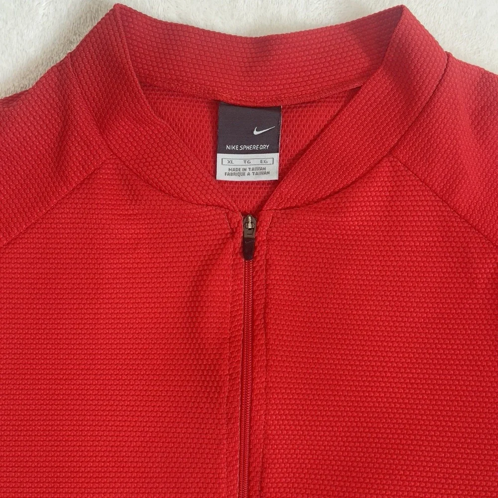Nike sphere dry